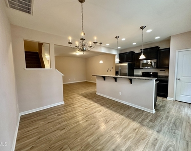 1415 Montonia Street - Photo Thumbnail 11