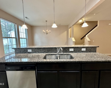 1415 Montonia Street - Photo Thumbnail 9