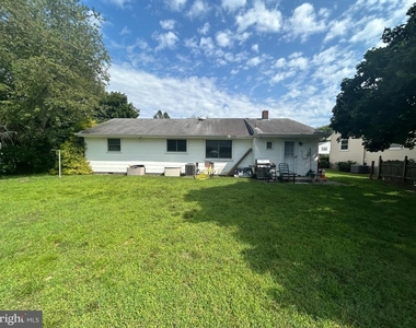 551 French Street - Photo Thumbnail 19