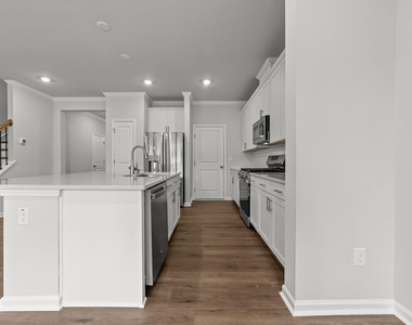 1105 Aberleigh Lane - Photo Thumbnail 8