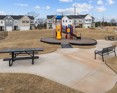 1105 Aberleigh Lane - Photo Thumbnail 43