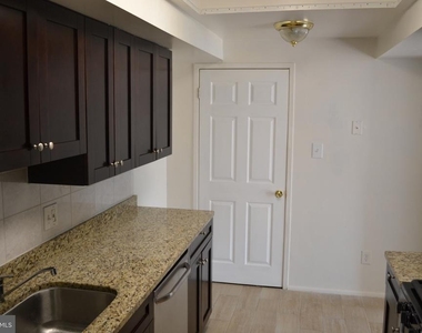 10214 Prince Place - Photo Thumbnail 9