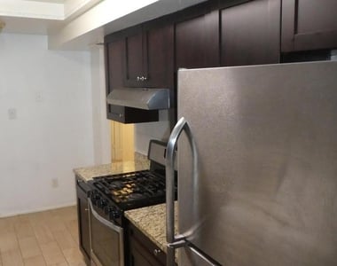 10214 Prince Place - Photo Thumbnail 6