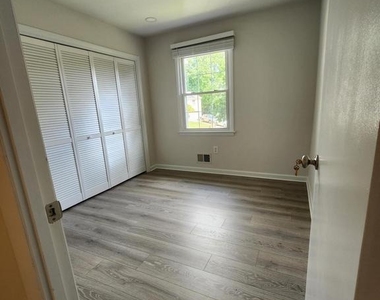 2703 Bey Court - Photo Thumbnail 13