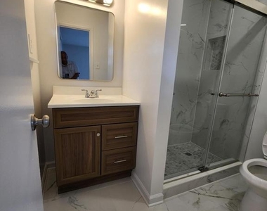 2703 Bey Court - Photo Thumbnail 9