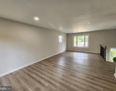 2703 Bey Court - Photo Thumbnail 4