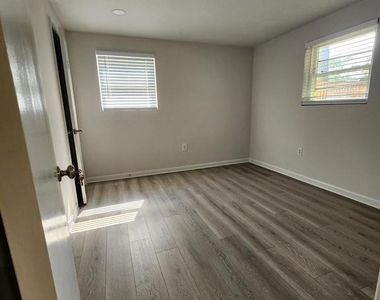 2703 Bey Court - Photo Thumbnail 19