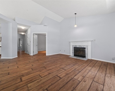 105 Ellsworth Place - Photo Thumbnail 2