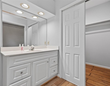 105 Ellsworth Place - Photo Thumbnail 13