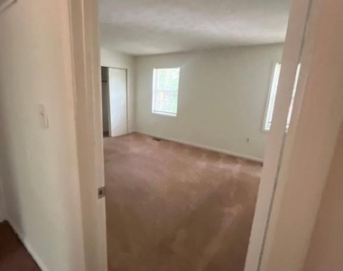 12809 Cheval Court - Photo Thumbnail 18