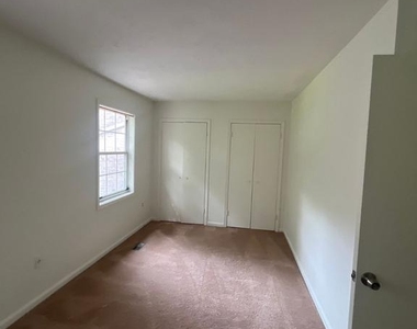12809 Cheval Court - Photo Thumbnail 4