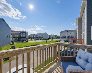 5933 Illuminate Avenue - Photo Thumbnail 19
