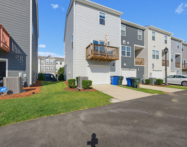 5933 Illuminate Avenue - Photo Thumbnail 22