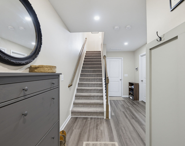 5933 Illuminate Avenue - Photo Thumbnail 14