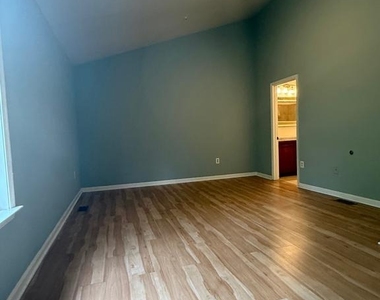 5023 Colburn Terrace - Photo Thumbnail 14