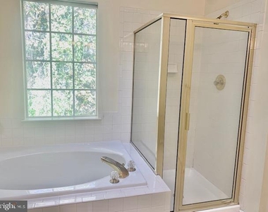 2611 Little Vista Terrace - Photo Thumbnail 10