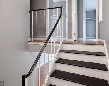 9926 Ridgeline Drive - Photo Thumbnail 6