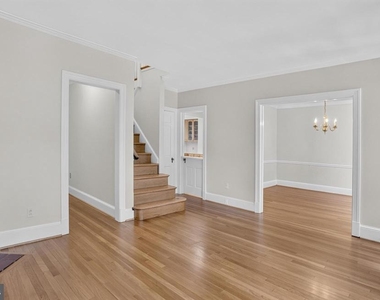 4705 Hunt Avenue - Photo Thumbnail 12