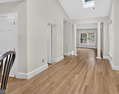 4705 Hunt Avenue - Photo Thumbnail 6