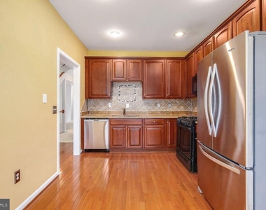 19421 Rayfield Dr - Photo Thumbnail 12