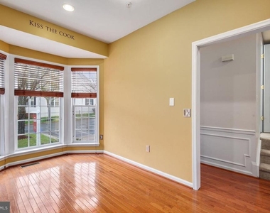 19421 Rayfield Dr - Photo Thumbnail 7