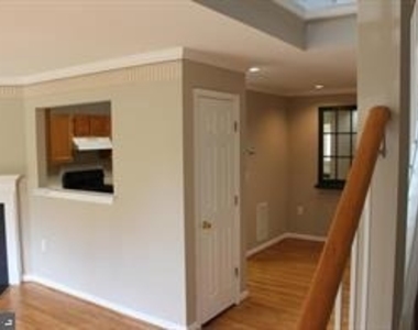 19003 Lark Song Terrace - Photo Thumbnail 8