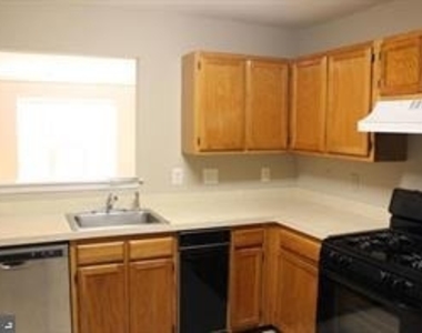 19003 Lark Song Terrace - Photo Thumbnail 6