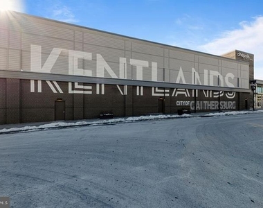 232 Main Street - Photo Thumbnail 18