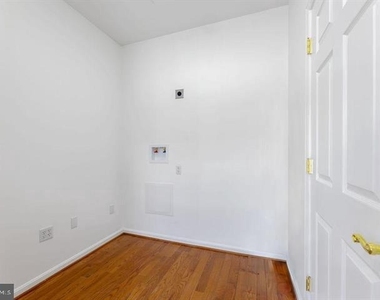 232 Main Street - Photo Thumbnail 6