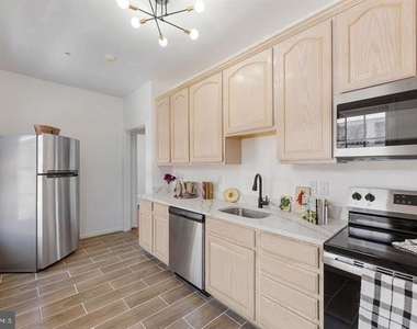 232 Main Street - Photo Thumbnail 3
