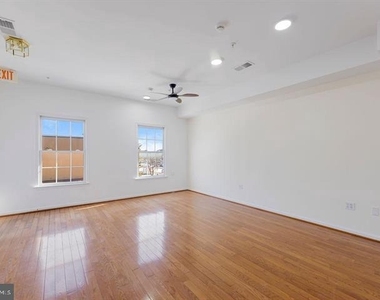 232 Main Street - Photo Thumbnail 13