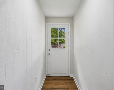 903 Annmore Drive - Photo Thumbnail 42