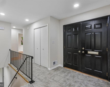 903 Annmore Drive - Photo Thumbnail 3