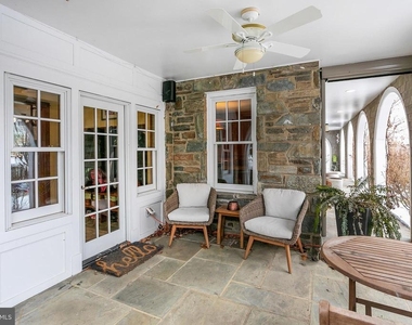 2800 Greenvale Street - Photo Thumbnail 7