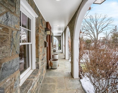 2800 Greenvale Street - Photo Thumbnail 8