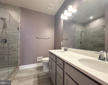 1009 Rockwell Avenue - Photo Thumbnail 31