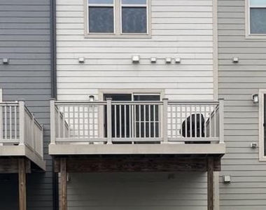 1009 Rockwell Avenue - Photo Thumbnail 40