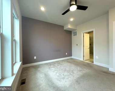 1009 Rockwell Avenue - Photo Thumbnail 29