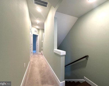 1009 Rockwell Avenue - Photo Thumbnail 23