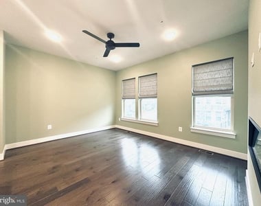 1009 Rockwell Avenue - Photo Thumbnail 12