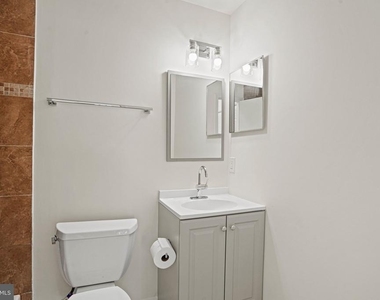 1611 Carriage House Terrace - Photo Thumbnail 24