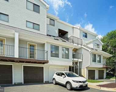 1611 Carriage House Terrace - Photo Thumbnail 4