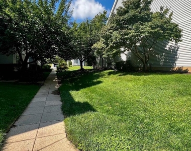 1611 Carriage House Terrace - Photo Thumbnail 29