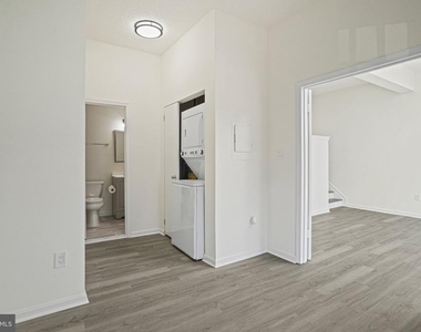1611 Carriage House Terrace - Photo Thumbnail 12