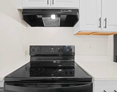 1611 Carriage House Terrace - Photo Thumbnail 17