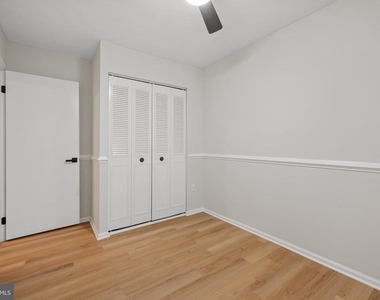 6356 Ducketts Lane - Photo Thumbnail 17