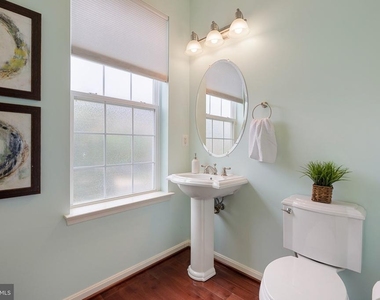 232 Mohegan Drive - Photo Thumbnail 23