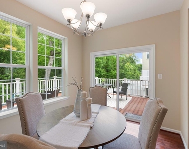 232 Mohegan Drive - Photo Thumbnail 13
