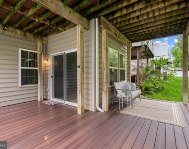 232 Mohegan Drive - Photo Thumbnail 29
