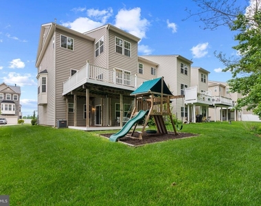 232 Mohegan Drive - Photo Thumbnail 32